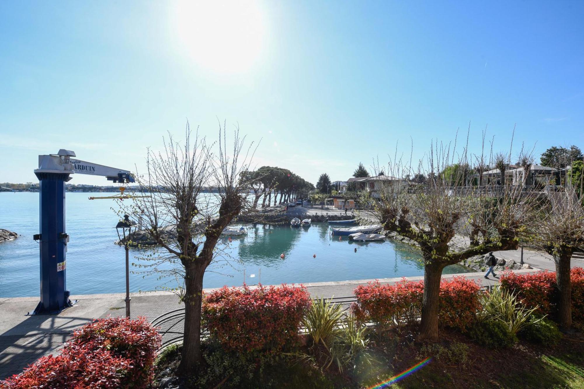 Dolceriva - The Lakefront Suite Peschiera del Garda Exterior foto