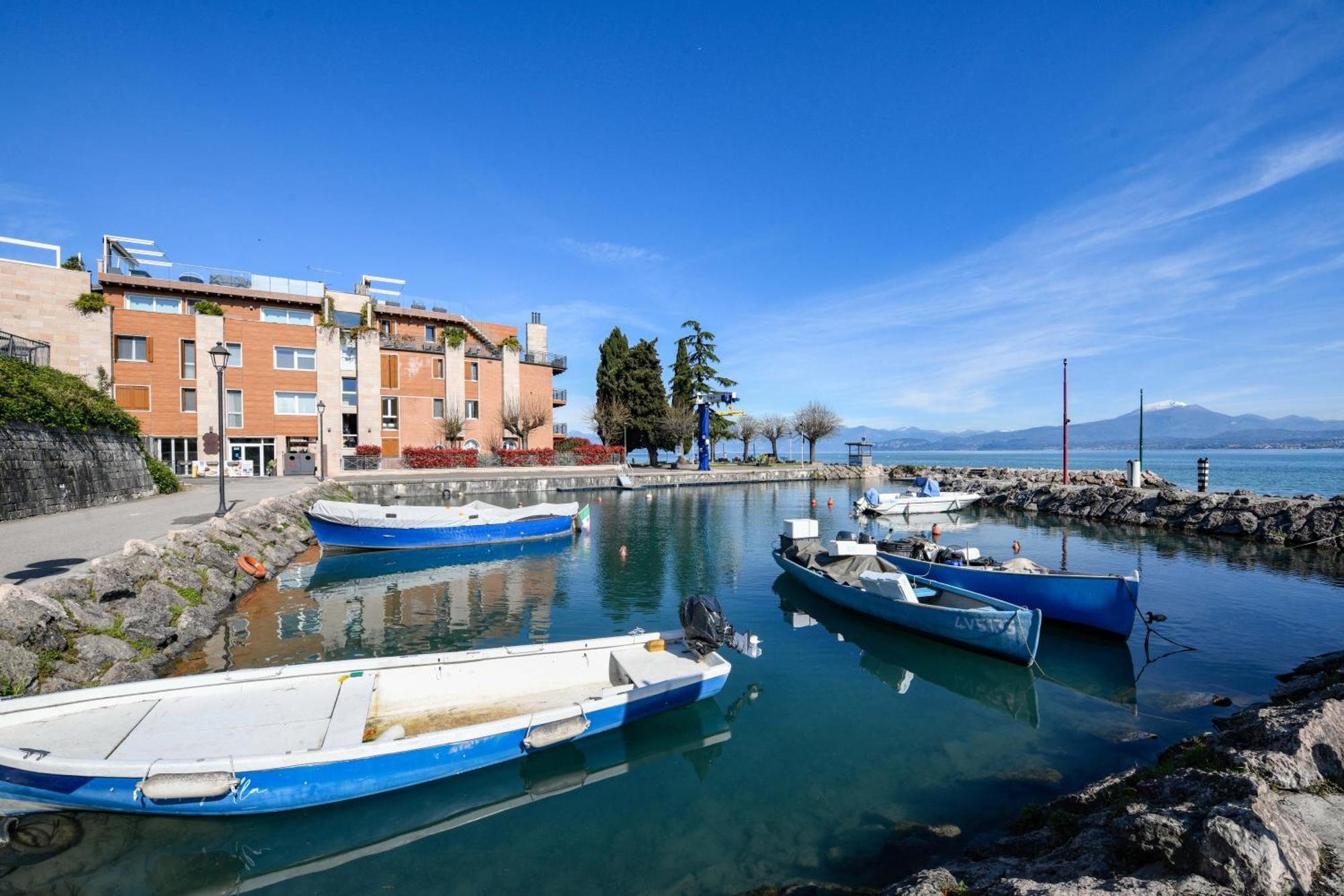 Dolceriva - The Lakefront Suite Peschiera del Garda Exterior foto