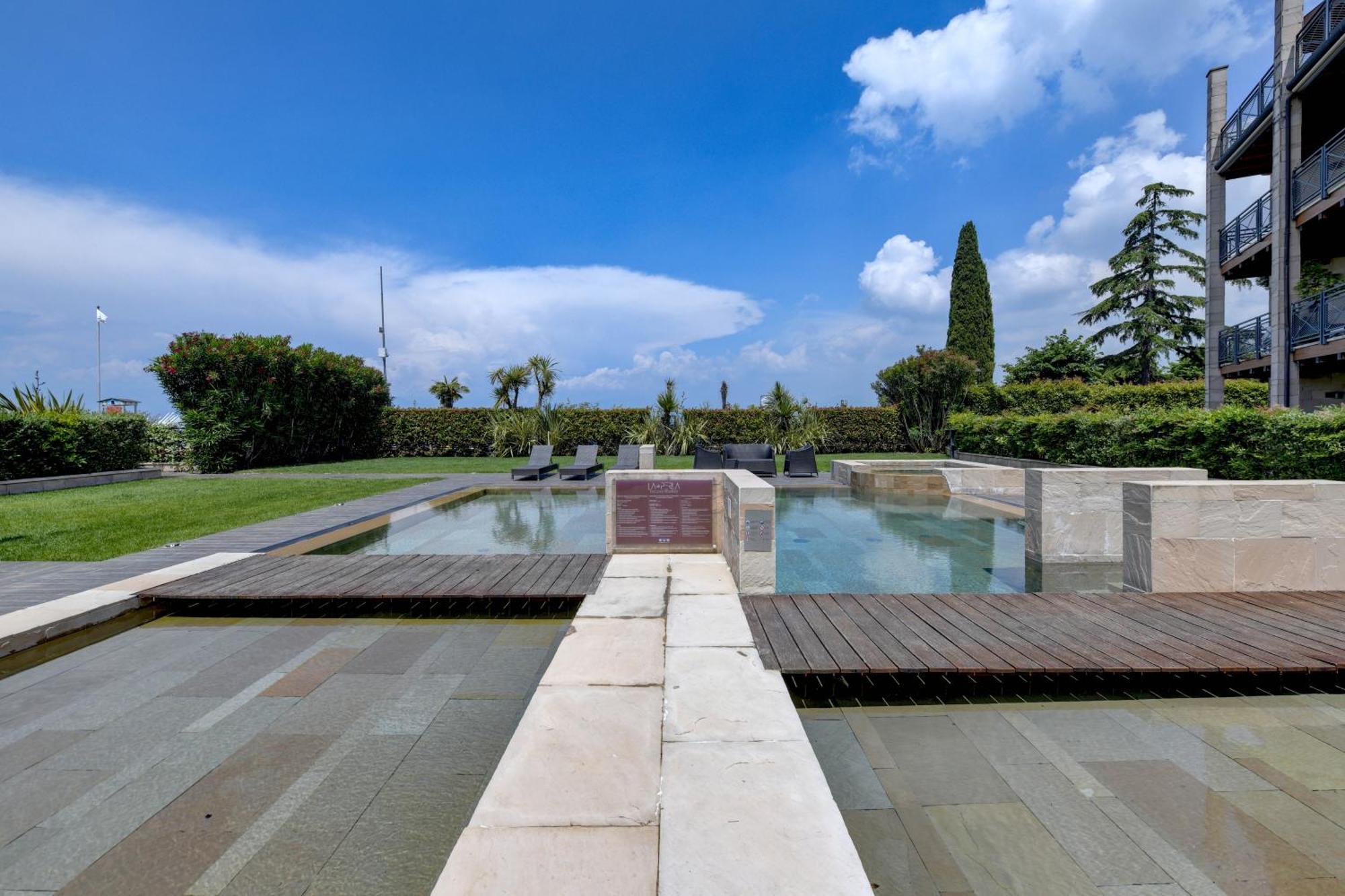 Dolceriva - The Lakefront Suite Peschiera del Garda Exterior foto